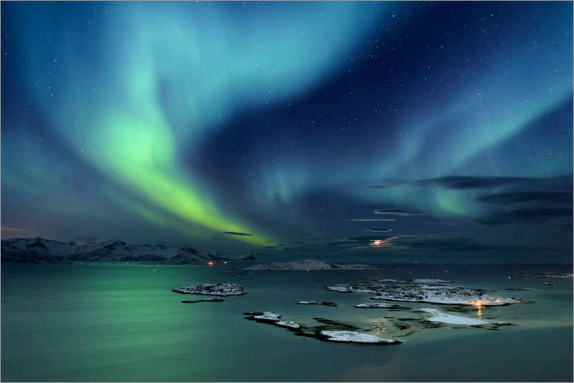 Plakat Fjord with islands in winter and northern lights