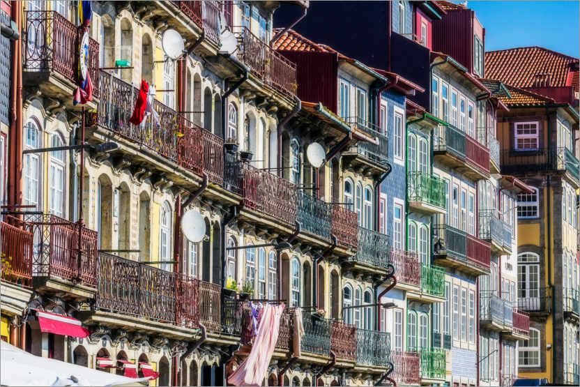 Póster Fachadas de casas coloridas con balcones, Ribeira