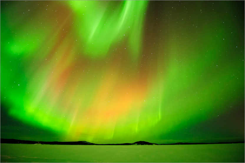 Plakat Aurora Borealis over the frozen Inari Lake