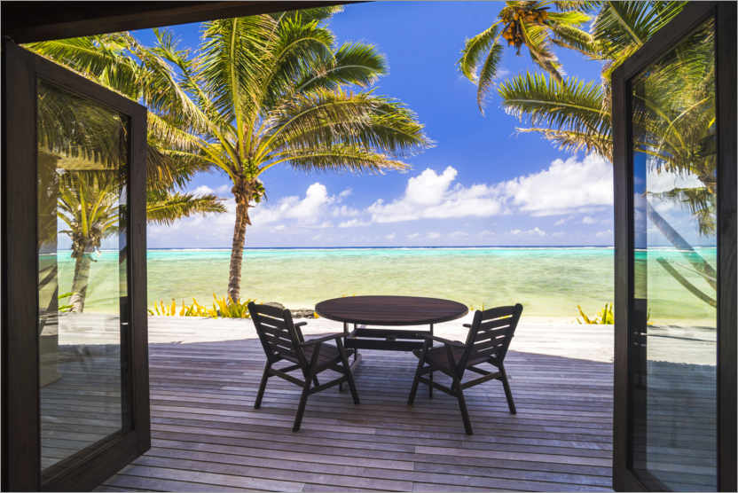 Poster Luxury Beachfront Villa with Sea View