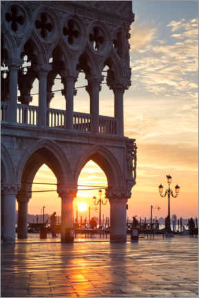 Poster First light in Venice