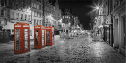 Poster  Red Telephone Boxes on the Royal Mile, Edinburgh - Melanie Viola