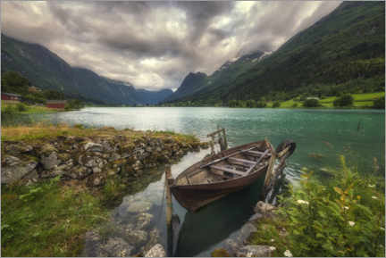 Wandbild  Altes Boot auf einem See in Norwegen - Rafal Kaniszewski