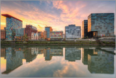 Obra artística  Dusseldorf reflejo en el puerto mediático. - Michael Valjak