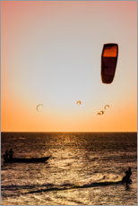 Póster Kitesurf en la puesta de sol