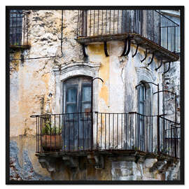 Gerahmter Kunstdruck Mittelalterliche Fassade im Sizilianischen Bergdorf Forza d'Agro