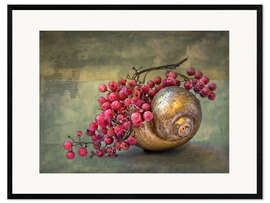 Kehystetty taidepainatus the golden snail