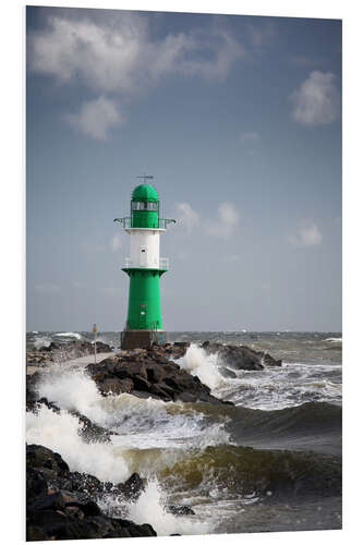 PVC-taulu Green lighthouse in the surf I