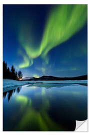 Naklejka na ścianę Aurora Borealis over Sandvannet Lake 