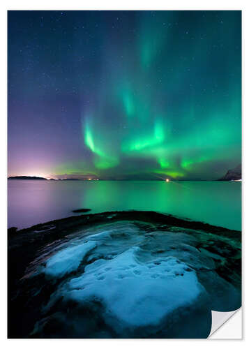 Naklejka na ścianę Aurora Borealis over Vagsfjorden