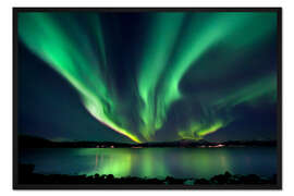 Gerahmter Kunstdruck Polarlichter über Tjeldsundet in Troms