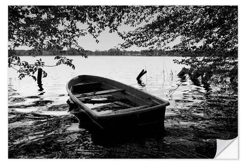 Selvklebende plakat Old boat under trees - black white