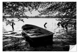 Adesivo murale Old boat under trees - black white