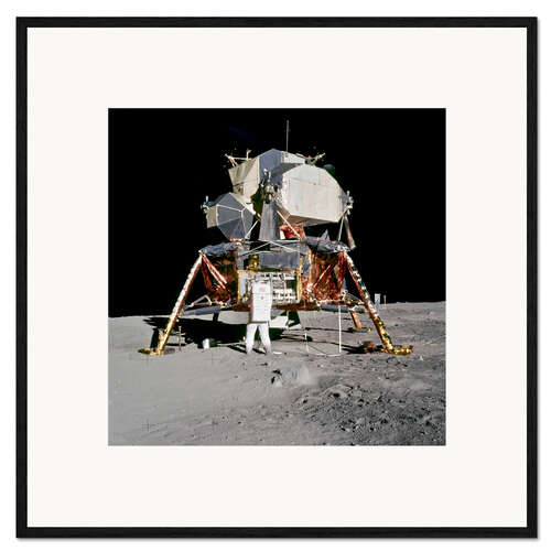 Innrammet kunsttrykk Apollo 11 og astronaut Edwin Aldrin på månen