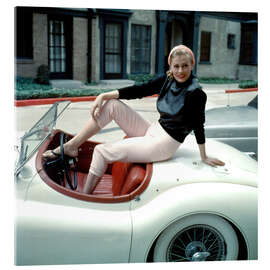 Acrylglasbild Anita Ekberg, auf ihrem Jaguar
