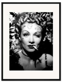 Gerahmter Kunstdruck Marlene Dietrich mit einer Zigarette