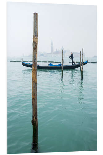 PVC-tavla Gondolier with his gondola on the water in Venice in fog