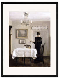 Gerahmter Kunstdruck Interieur mit Frau und Tablett