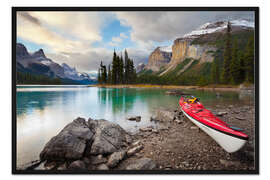 Gerahmter Kunstdruck Kajak am Bergsee