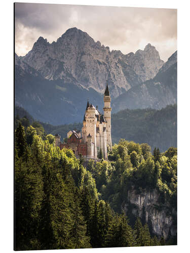 Alubild Schloss Neuschwanstein vor den Bergen der Alpen