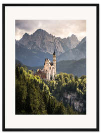 Gerahmter Kunstdruck Schloss Neuschwanstein vor den Bergen der Alpen