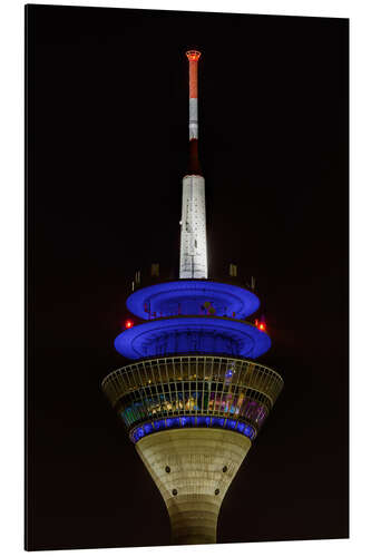 Tableau en aluminium Top of Düsseldorf - close-up view of the Rhine Tower