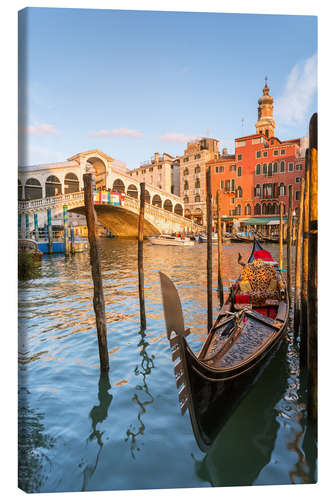 Lærredsbillede Gondola at Rialto bridge