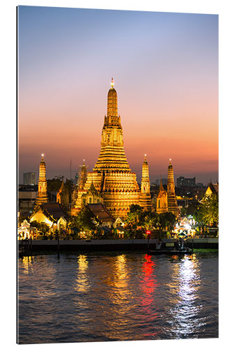 Quadro em plexi-alumínio Wat Arun temple at dusk, Bangkok, Thailand