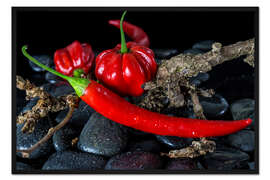 Gerahmter Kunstdruck Chili &amp; Habaneros - only red