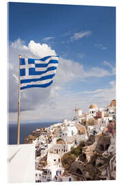 Acrylglasbild Griechische Flagge und das Dorf. Oia, Santorini, Griechenland - Matteo Colombo