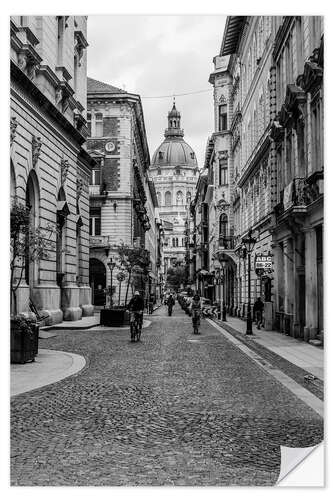 Muursticker Budapest - view into an alley with church tower