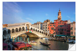 Vinilo para la pared Gondola near Rialto bridge, at sunset, Venice