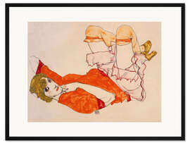 Gerahmter Kunstdruck Wally in roter Bluse mit erhobenen Knien