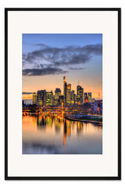 Gerahmter Kunstdruck Skyline von Frankfurt spiegelt sich im Main