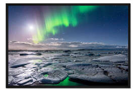 Gerahmter Kunstdruck Island: Eisberge, Polarlicht, Mond &amp; Sterne
