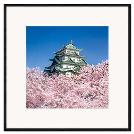 Plakat artystyczny premium w ramie Nagoya castle with cherry blossom in spring