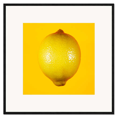 Ingelijste kunstdruk Lemon against yellow background