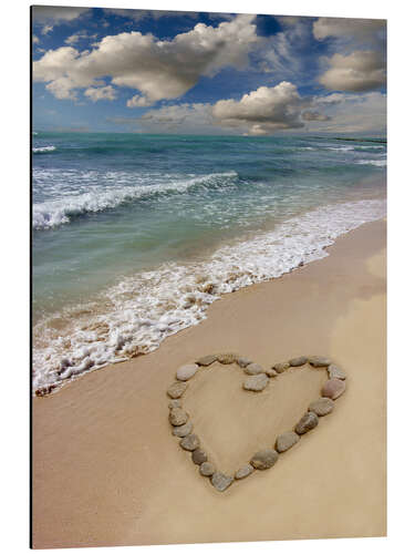 Aluminium print Heart-shape on a beach