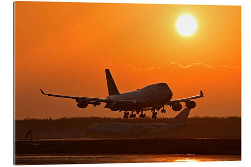 Gallery print Landing a Beoing B747-400 in the sunset