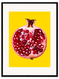 Plakat artystyczny premium w ramie Halved pomegranate