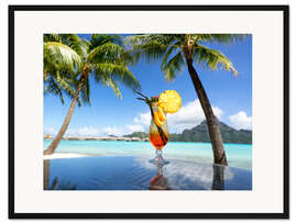 Gerahmter Kunstdruck Cocktail am Strand auf Bora Bora, Französisch Polynesien