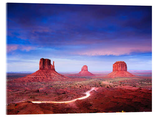 Tableau en verre acrylique Panorama of Monument Valley at dusk after sunset, Utah, USA