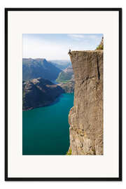 Gerahmter Kunstdruck Mann auf dem Preikestolen, Lysefjord