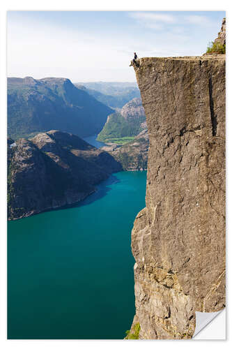 Vinilo para la pared Man sitting on Pulpit Rock, Lysefjord