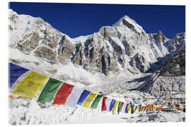 Akryylilasitaulu  Prayer flags at the case camp of Mount Everest - Christian Kober