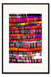 Gerahmter Kunstdruck Gewebte Decken auf einem Markt, Cuzco