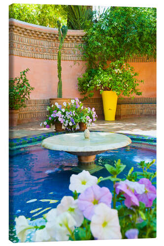 Lienzo Fountain and flowers in the Majorelle Gardens (Gardens of Yves Saint-Laurent), Marrakech, Morocco, N