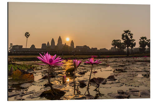 Quadro em alumínio Sunrise over the west entrance to Angkor Wat, Angkor, UNESCO World Heritage Site, Siem Reap, Cambodi