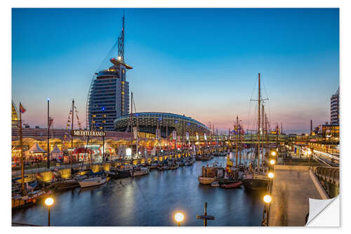 Naklejka na ścianę Sail 2015 Klimahaus - Havenwelten Bremerhaven at night