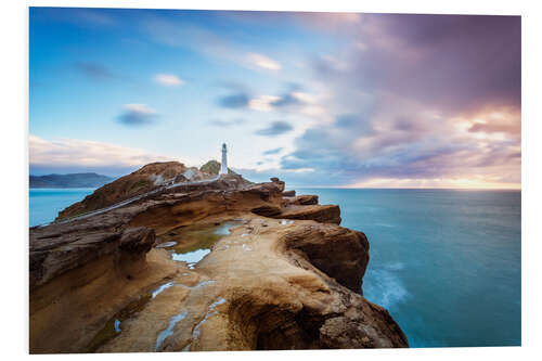 Tableau en PVC Lighthouse and sea at sunrise on the coast of New Zealand